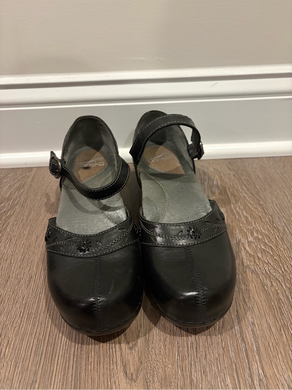 Black Dansko Mary Jane’s. Size 37.